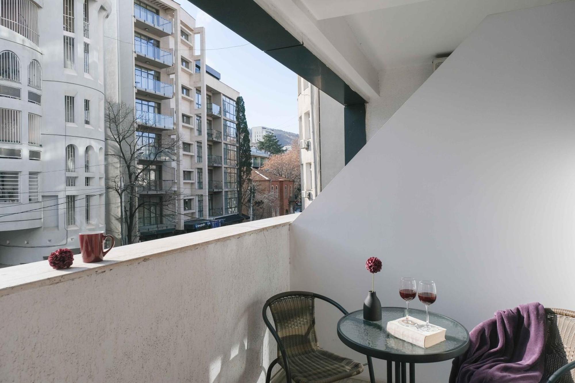 Round Garden Hotel Τυφλίδα Εξωτερικό φωτογραφία